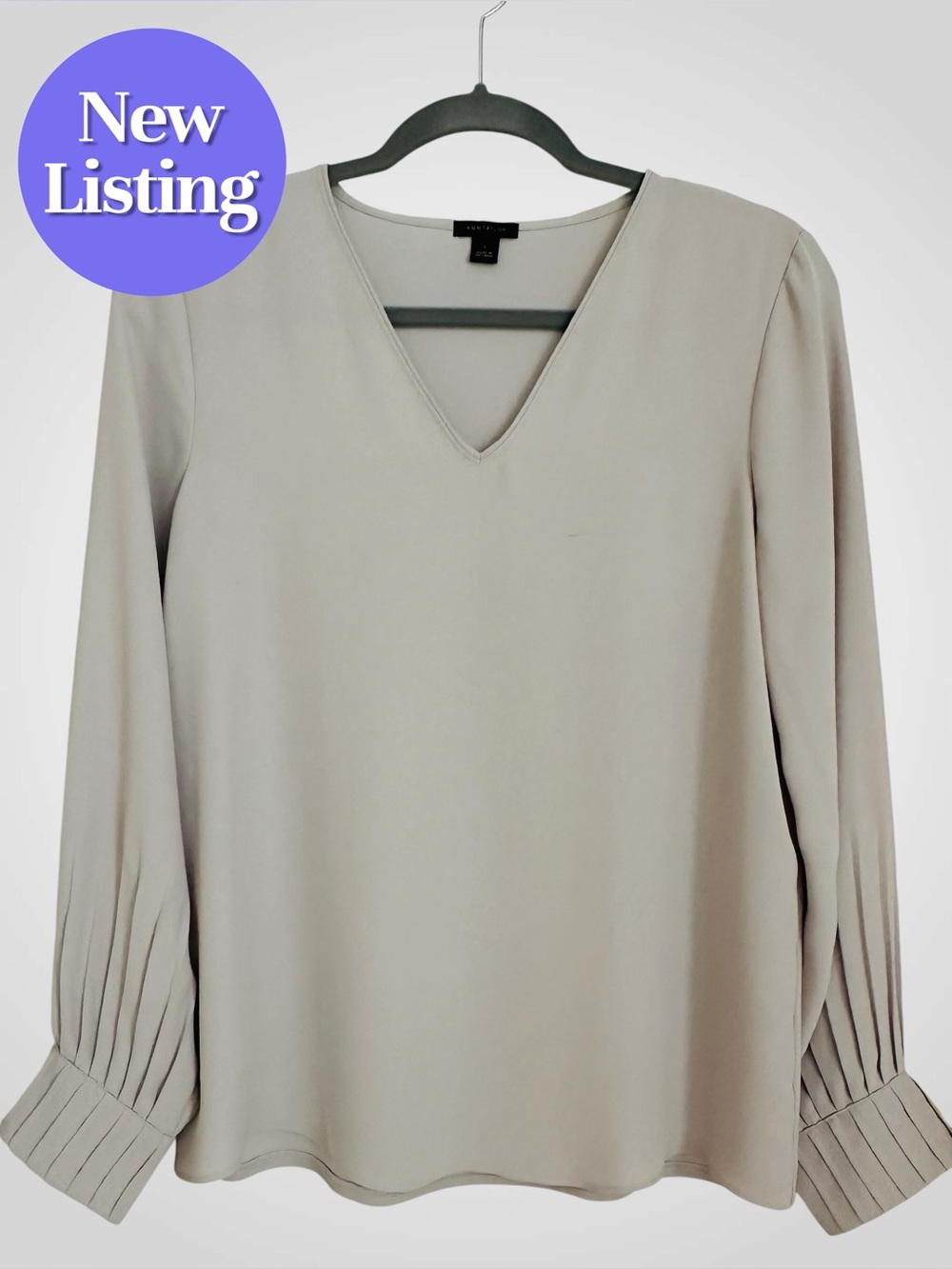 🍁 Ann Taylor Knit / Woven Blouse. V-Neck with Accent Pleated Cuffs.  Taupe. Size